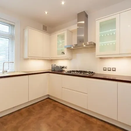 Spacious 2 Bedroom Maisonette In Stratford London Exterior photo